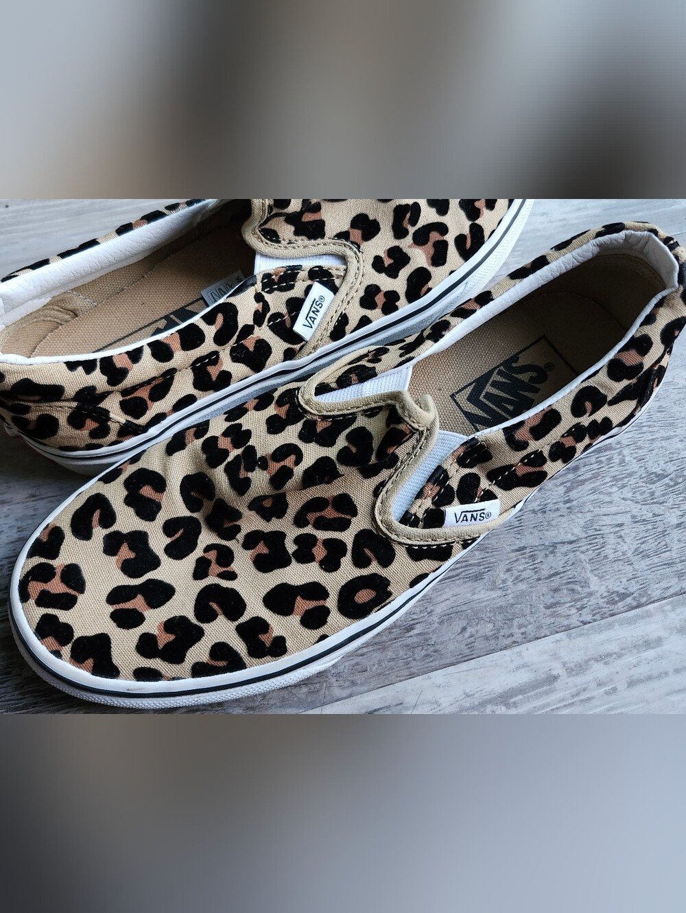 Vans Classic Slip-On Leopard Print Shoes Women's 7.5 Canvas Sneakers - Picture 6 of 9